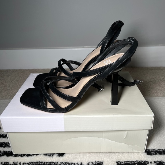Nordstrom Black Strappy Heels/Heeled Sandals - Picture 5 of 10